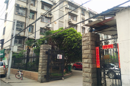 明湖中学附近惠泽澜庭3室2厅2卫65万117m2出售